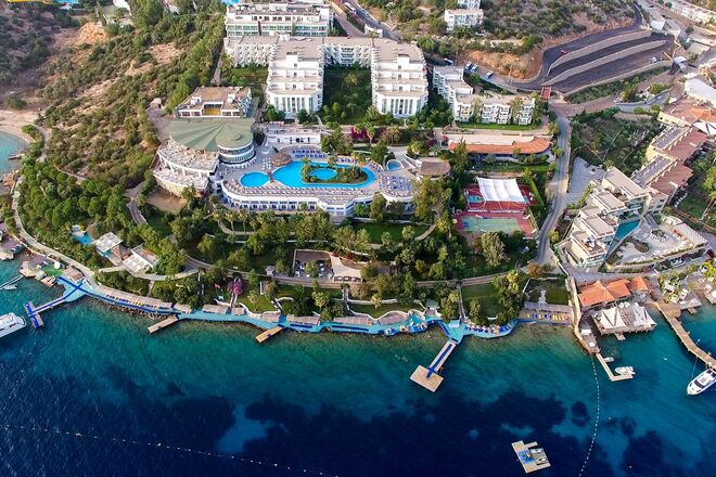 Bodrum Holiday Resort & Spa