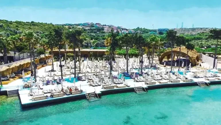 Mano Del Sol Beach Çeşme