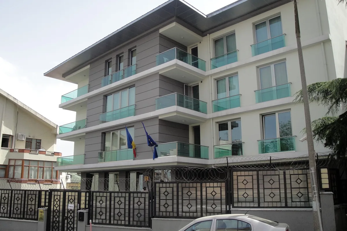 Etiler'de modern bir rezidans binası
