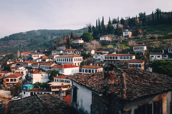 Şirince köyü ve yamaçtaki Osmanlı evleri