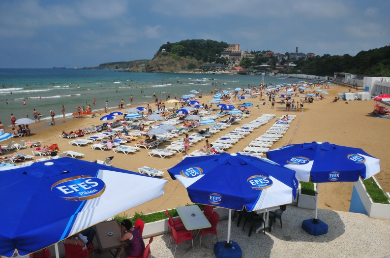 Kilyos Halk Plajı geniş kumsal