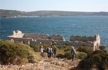 Karaburun Manastır Kalıntıları